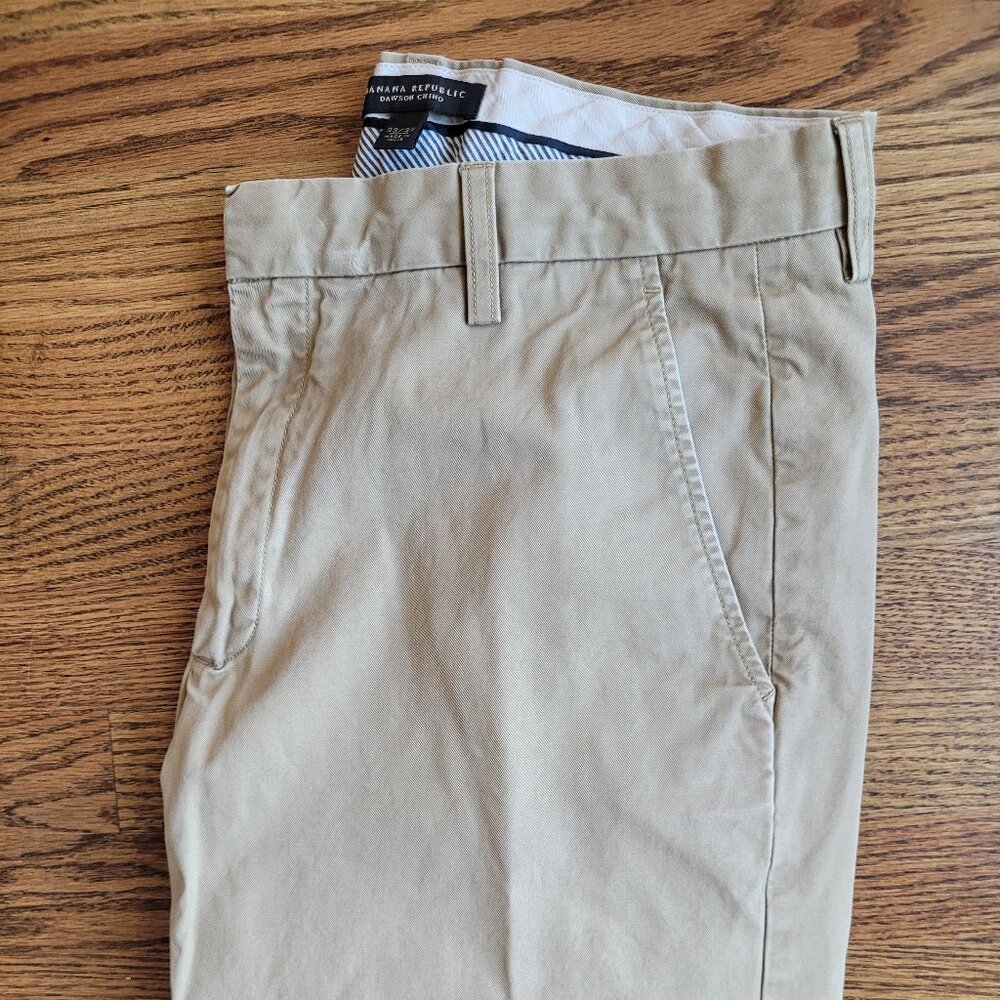 Banana Republic Dawson Chino 33 x 32